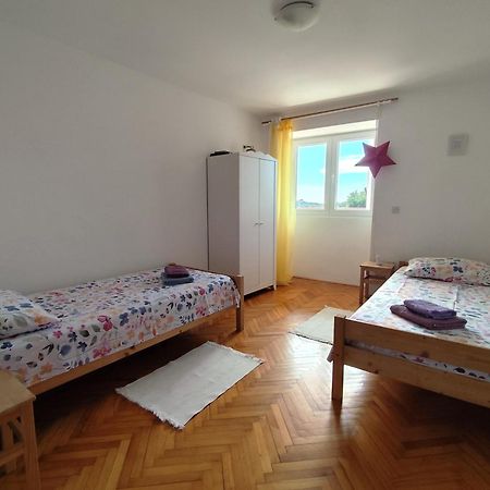 Villa John Pula Buitenkant foto