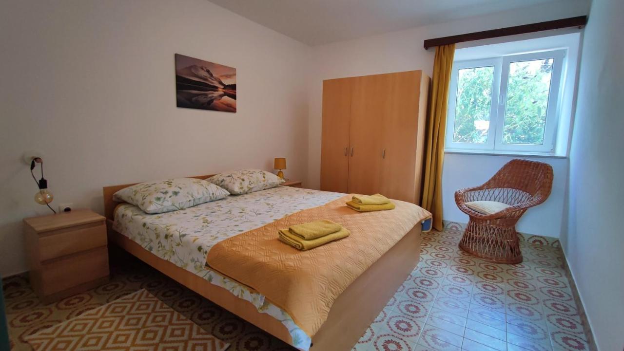 Villa John Pula Buitenkant foto